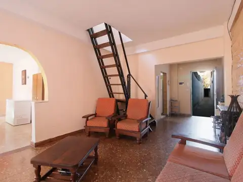 Depto Tipo Casa en Venta 53 años