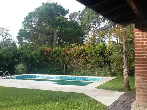Casa en Barrio Los Alamos- Pinamar- Venta