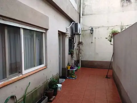 Lainez 2000, Piso PB