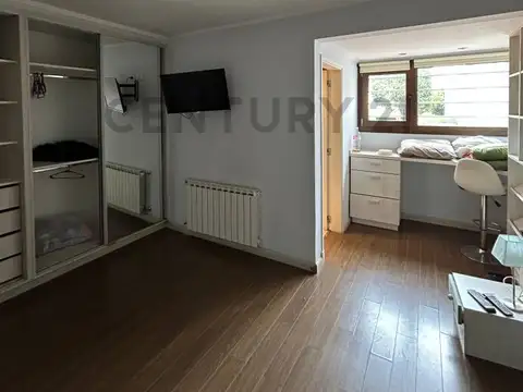 Casa 4 Ambientes Reciclada en Barrio San Juan