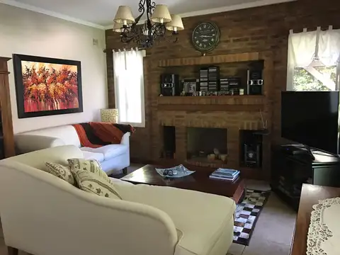 Casa en B°C° Septiembre