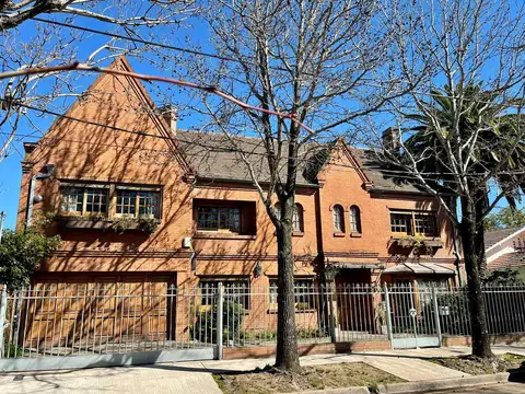 Venta casa, 7 ambientes, Libertador aL Rio, Acassuso, San Isidro,  2 suite y Gran playroom