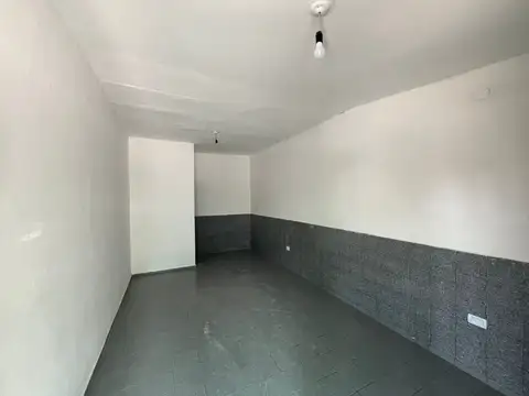 Local en Alquiler en Bella Vista, $ 250.000