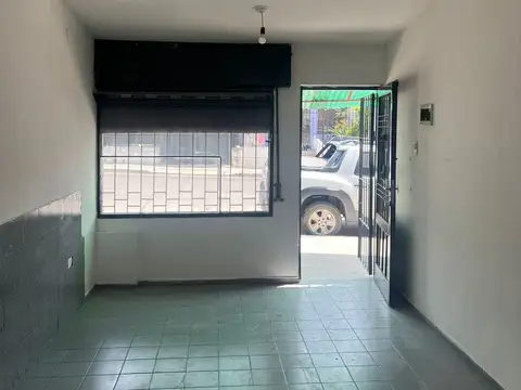 ALQUILO LOCAL EN BARRIO BELLA VISTA