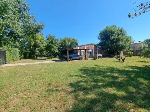 CASAS EN VENTA EN PASO DEL REY- AMPLIO PARQUE