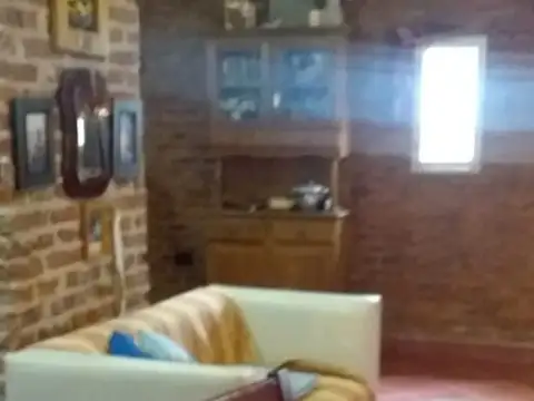 Casa 4 ambientes con 1 baño