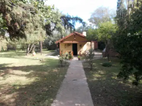 Casa 5 ambientes con 2 baños