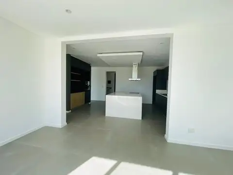 Casa 7 ambientes con 4 baños