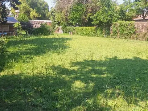 Venta de Lote en Villa Udaondo/ Parque leloir