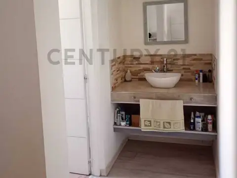 Regalado Olguín 1400, Piso 0