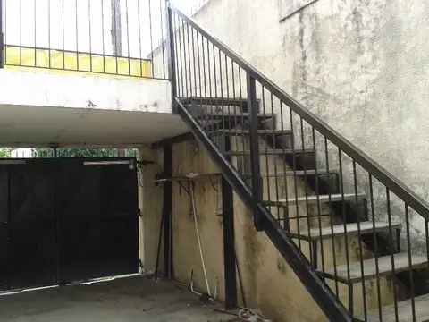 VENTA PH 3 AMB. PTA.ALTA CON PATIO Y COCHERA. MOZART Y ALEM QUILMES