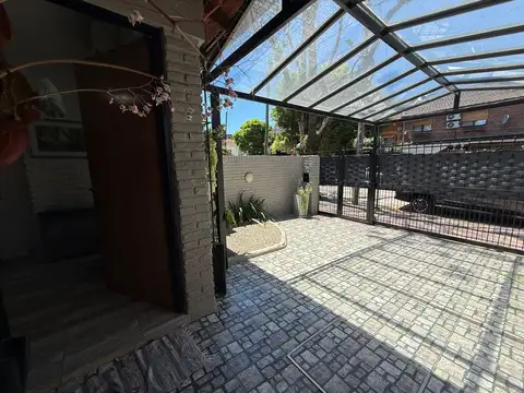 Casa 2 ambientes con 1 baño