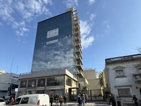 Oficina en venta con cocheras y bauleras