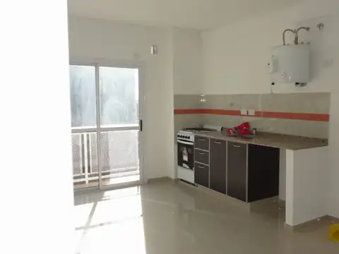 Departamento en Alquiler en Caseros, $ 450.000