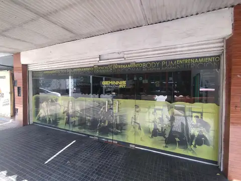 LOCAL COMERCIAL EN ALQUILER - AV. LAVALLE