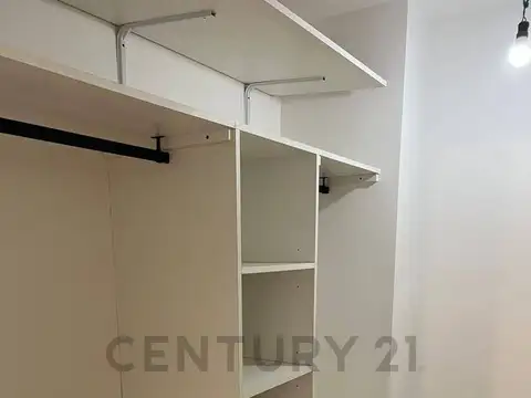 3 de Febrero 300, Piso 2