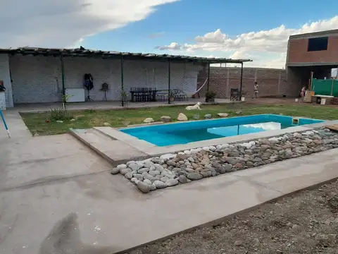 VENTA CASA + DEPTOS Y PISCINA JOCOLI VIEJO LAVALLE