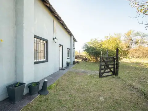 VENTA QUINTA EN ARROYO LEYES - 3 DORMITORIOS