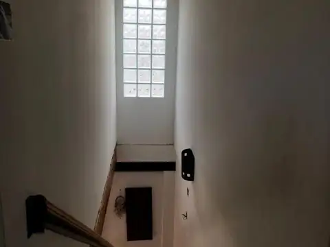 Casa 5 ambientes con 1 baño