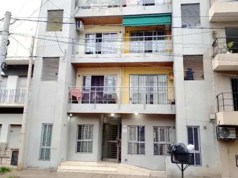 SE VENDE DPTO 1 D. CON BALCON. OPORTUNIDAD CERCA DEL CENTRO.