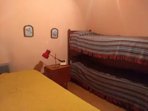 EXCELENTE QUINTA 3AMB CON PISCINA. ESCUCHA OFERTA.