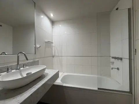 DEPARTAMENTO TRES DORMITORIOS CON COCHERA Y AMENITIES