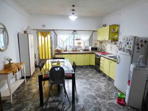 Depto Tipo Casa en Venta en Lomas De Zamora, USD 50.000