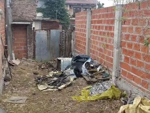 Casa a demoler con lote de 8 x 17