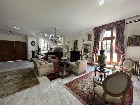 Casa de estilo francés en venta en Barrio Septiembre