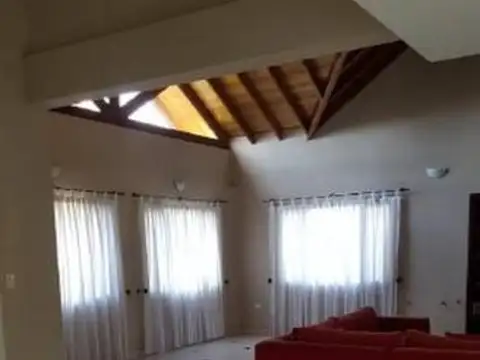 Casa en Venta en Los Polvorines, USD 1.000.000