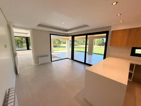 Casa en Venta en Funes, USD 1.100.000