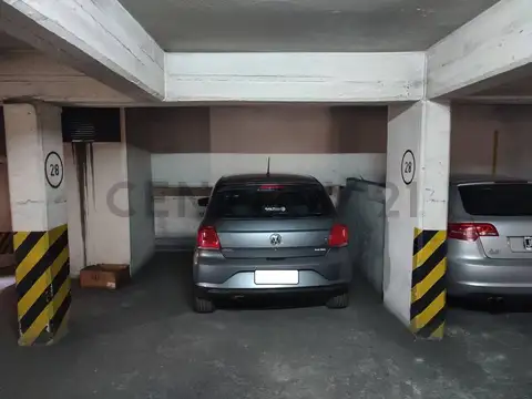 Century 21 vende: Cochera en B° Centro, Bolivar al 300