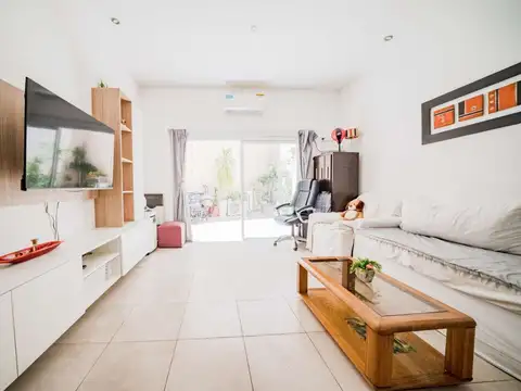 Depto Tipo Casa en Venta de 4 ambientes