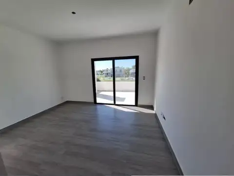 VENTA Casa Pilar Del Este Santa Elisa-Losa Radiante-ESCRITORIO-Moderna-Pileta-Estrenar-FEB 26