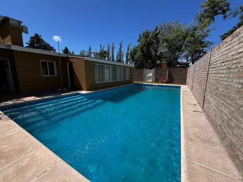 VENTA / PERMUTA CASA FUNES 1 DORMITORIO CON PILETA