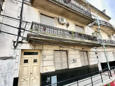 Venta Departamento 2 ambientes La Boca con patio