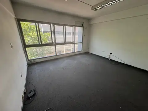 ALQUILER SAN MARTIN OFICINA DOS DESPACHOS Y RECEPCION