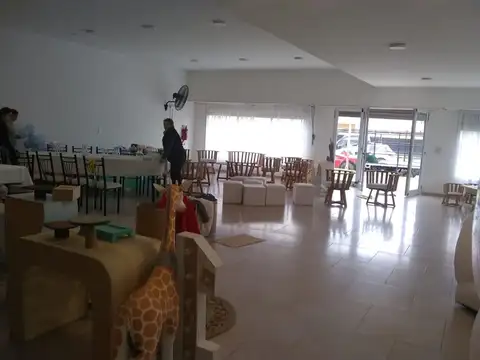 Local en Venta 14 años