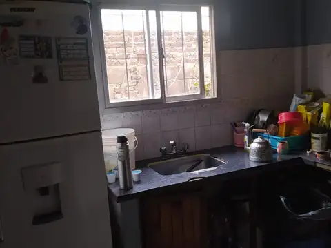 En venta Casa + 2 Deptos. en Merlo