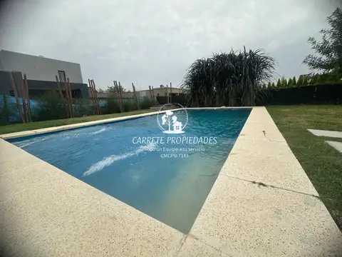Casa en ALQUILER de 4 ambientes con Pileta. Barrio San Ramón. Pilar del Este 100