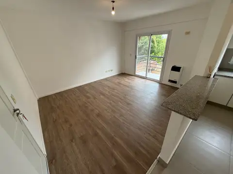 Departamento en Alquiler con 1 cocheras
