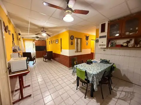 Venta casa en Baigorria dos dormitorios y Jardín