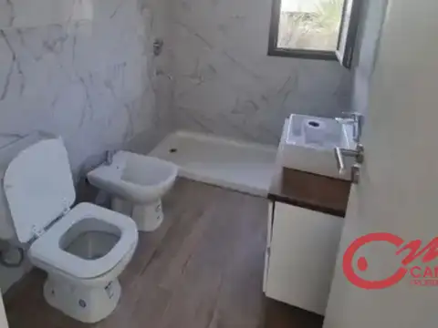 Casa 4 ambientes con 3 baños