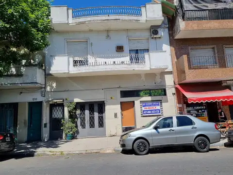 EXCELENTE LOCAL CON DEPOSITO en Villa Pueyrredon