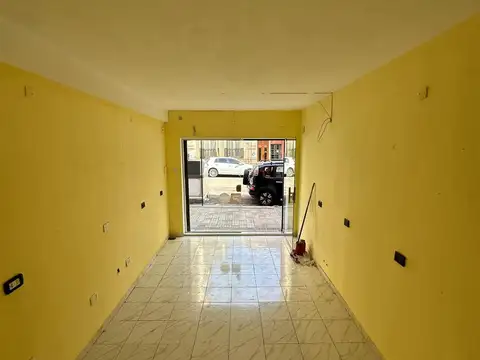 Local en Alquiler en La Plata, $ 700.000