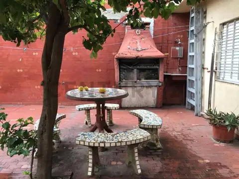 Blas Parera 1000, Piso 0