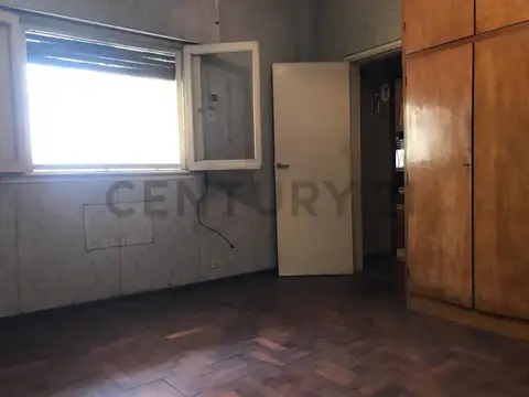 VENTA CASA CON 2 LOCALES-PATIO-GARAGE-PARRILLA-TERRAZA EN BLAS PARERA 1028 VILLA BOSCH - SE ESCUCHAN