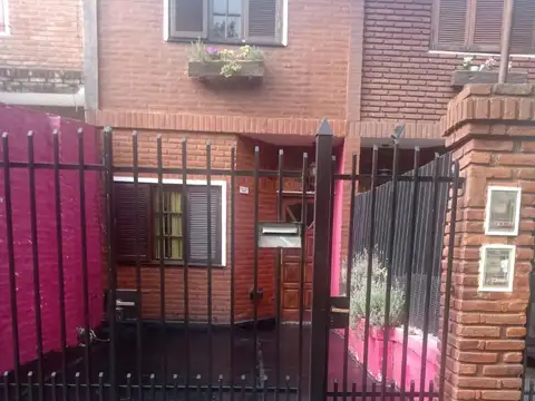 Depto Tipo Casa en Venta en Haedo, USD 100.000