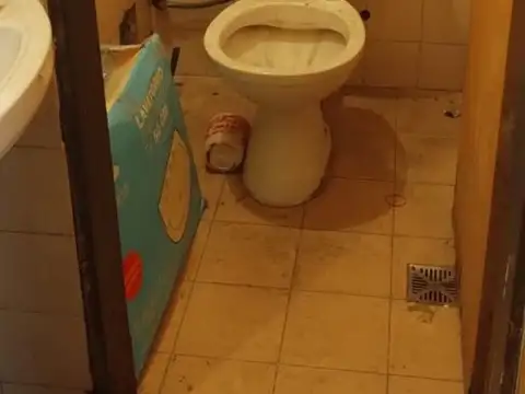 Local en Alquiler en Flores, USD 0