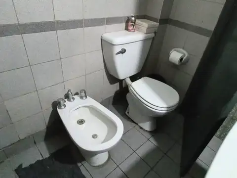 Depto Tipo Casa en Venta 76 años